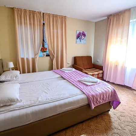 Hotel Family Chichin 3*