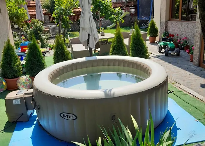 Family Chichin מלון בנסקו